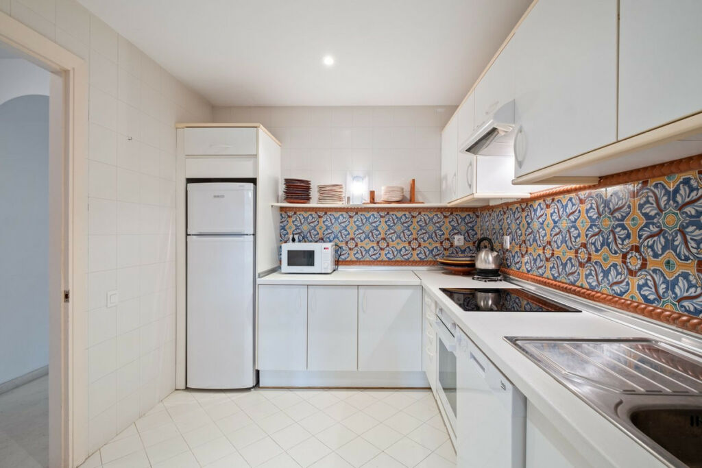 Ground Floor Apartment New Golden Mile Málaga - image 13