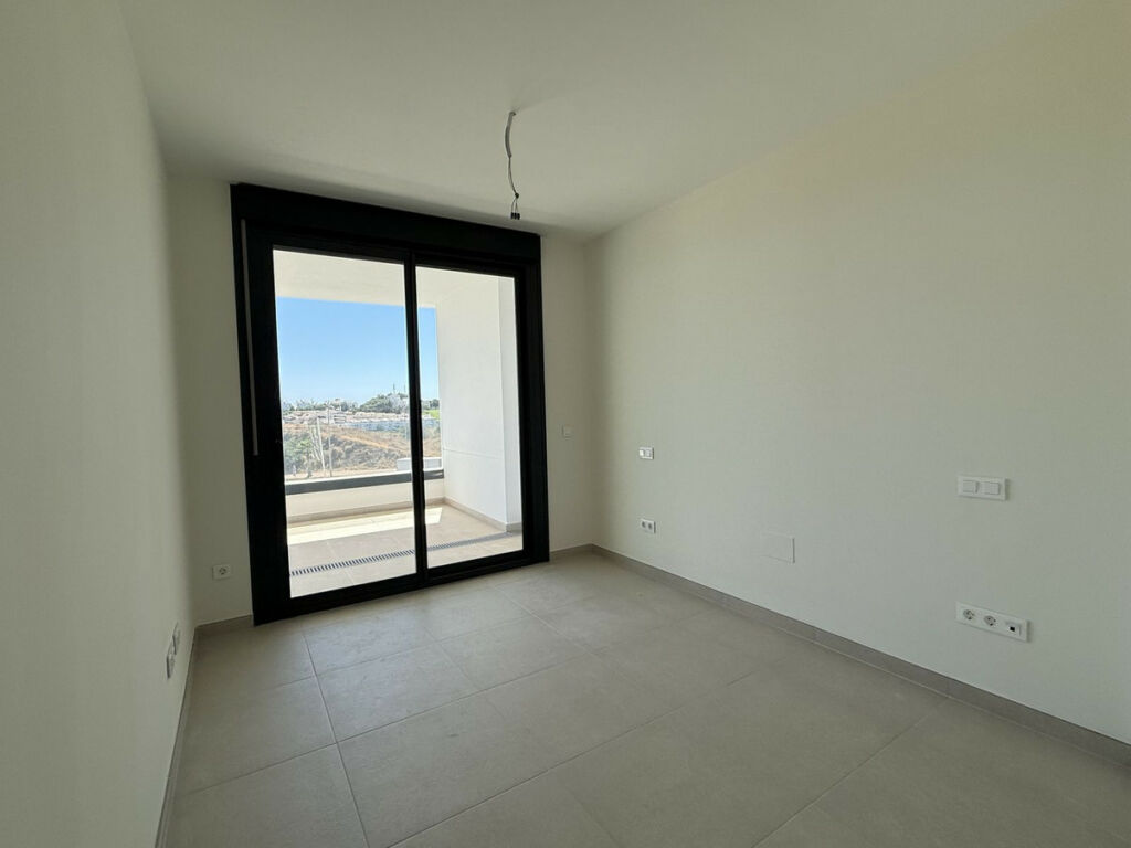 Middle Floor Apartment Calanova Golf Málaga - image 8