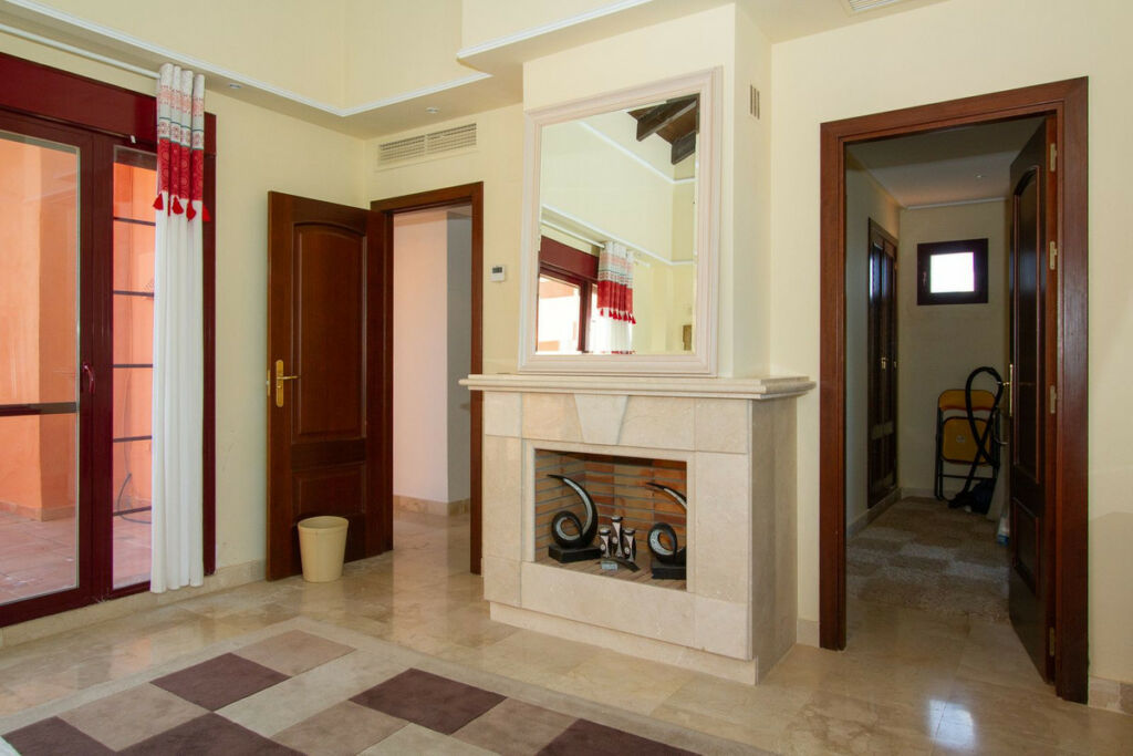 Penthouse La Mairena Málaga - image 13