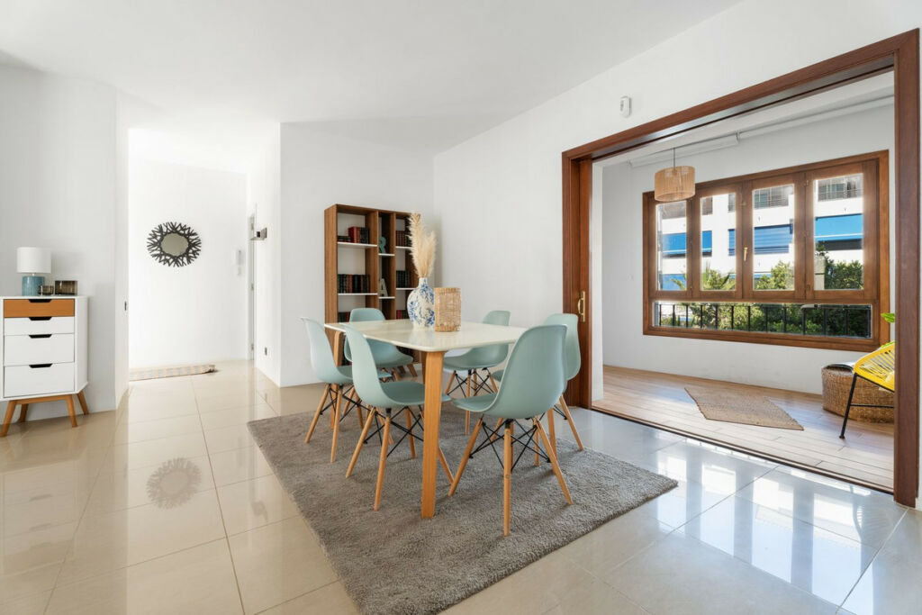 Middle Floor Apartment Puerto Banús Málaga - image 13