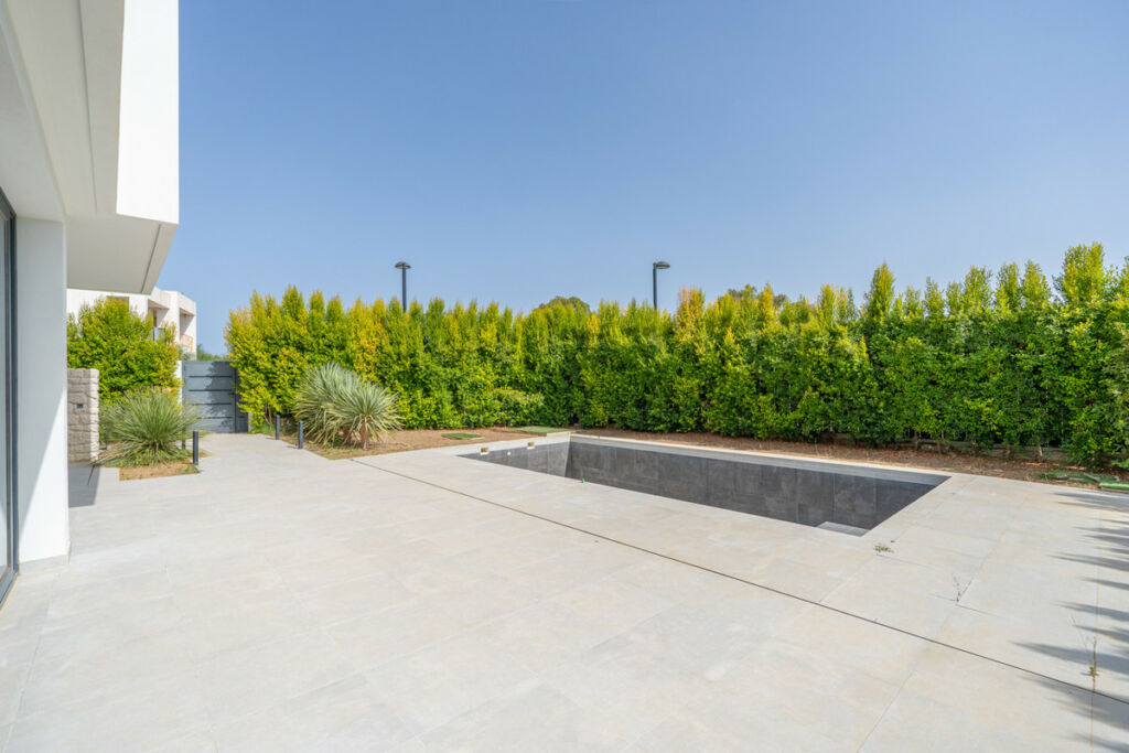 Detached Villa New Golden Mile Málaga - image 7