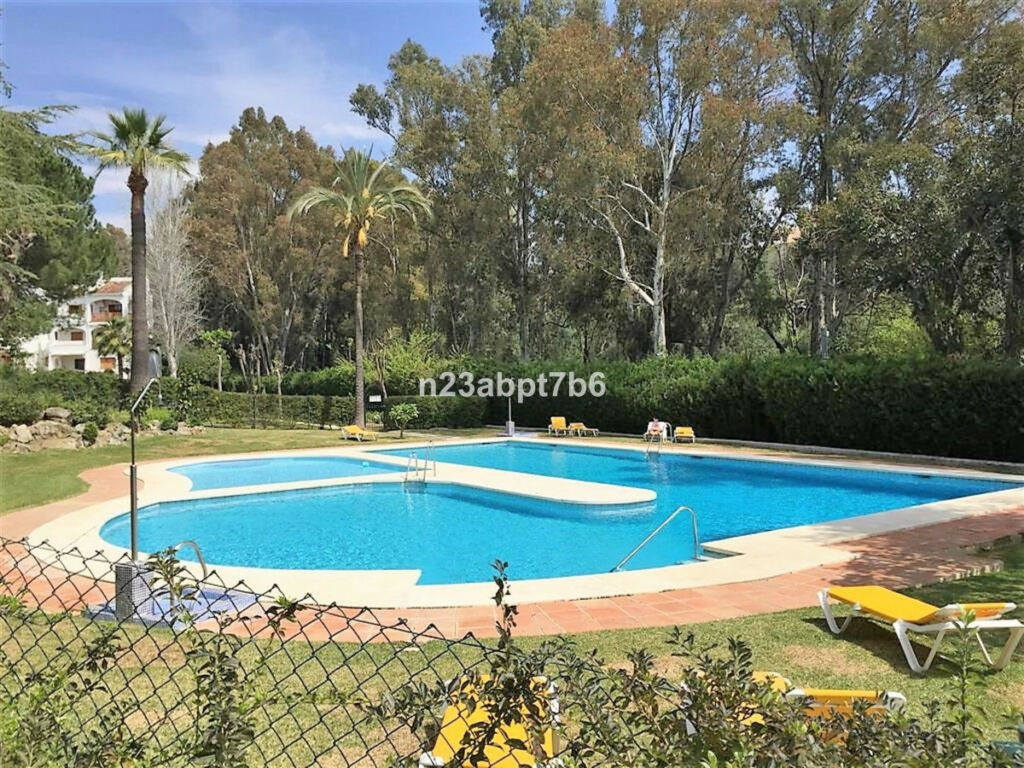 Ground Floor Apartment Nueva Andalucía Málaga - image 18