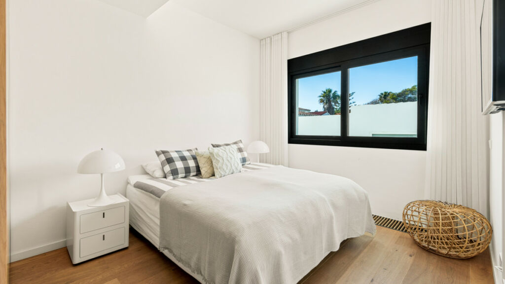 Detached Villa Costabella Málaga - image 13