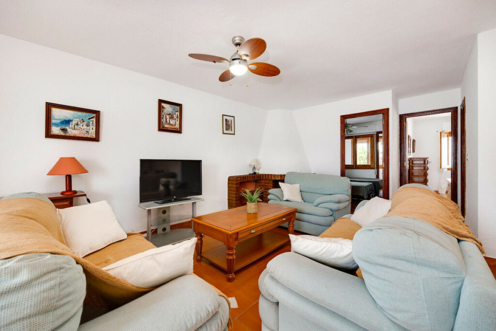 Middle Floor Apartment La Mata Alicante - image 13
