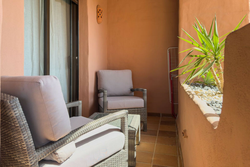 Middle Floor Apartment La Duquesa Málaga - image 13