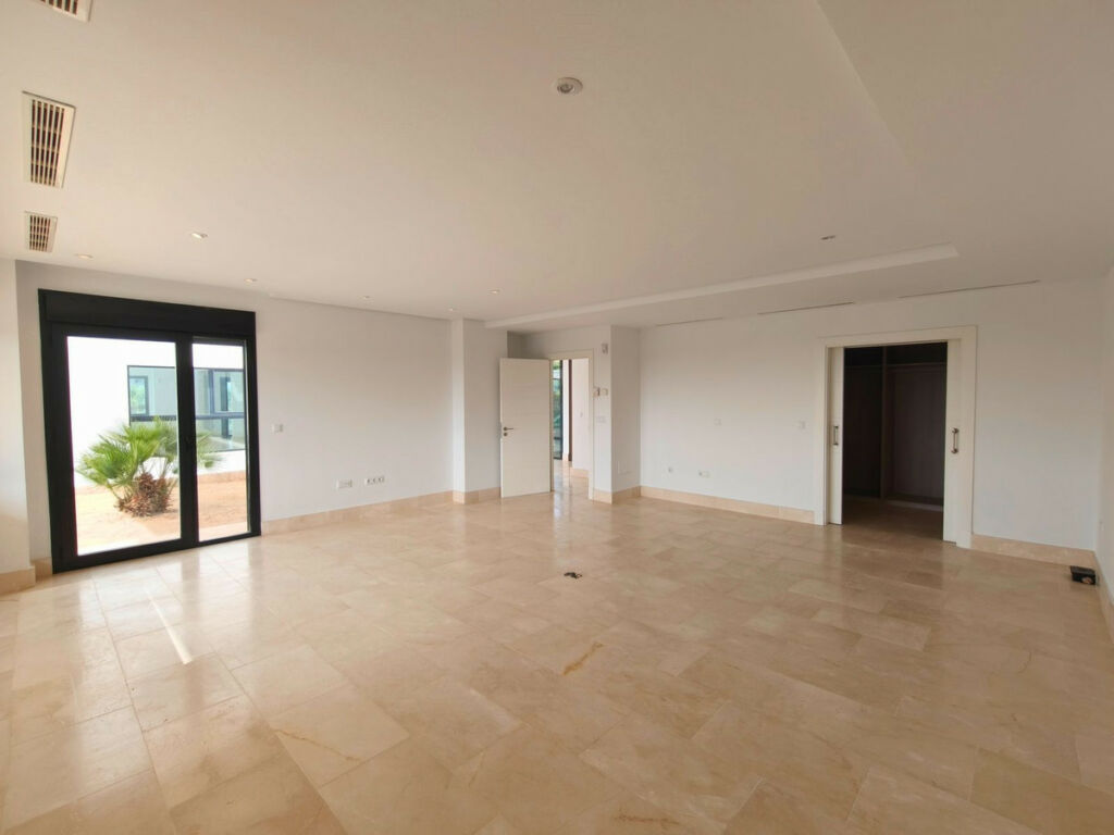 Detached Villa Sotogrande Alto Cádiz - image 13