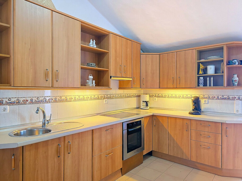 Detached Villa Cómpeta Málaga - image 11
