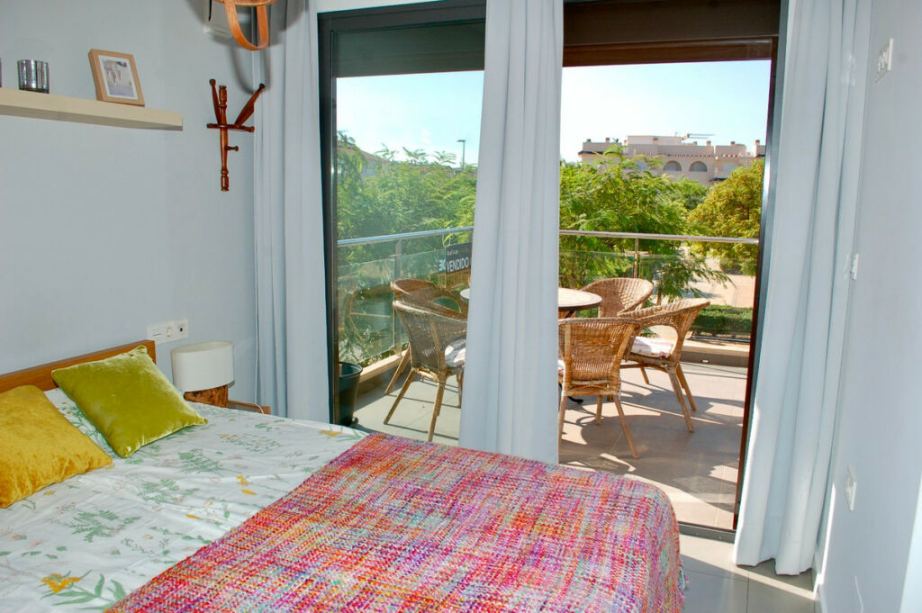 Bungalow Mil Palmeras Alicante - image 13