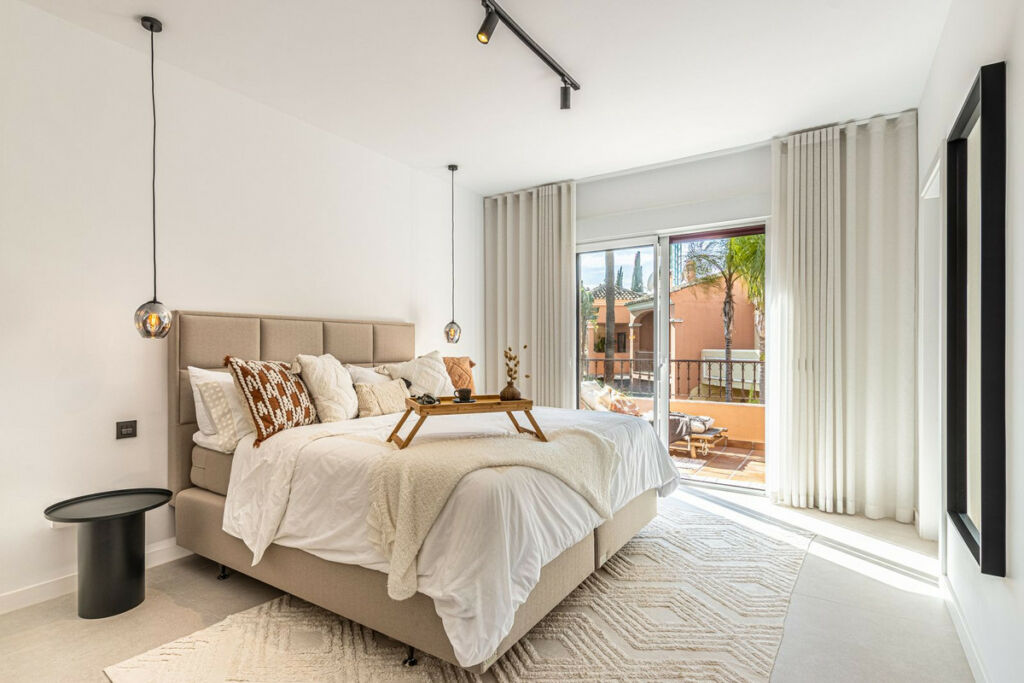 Townhouse The Golden Mile Málaga - image 10