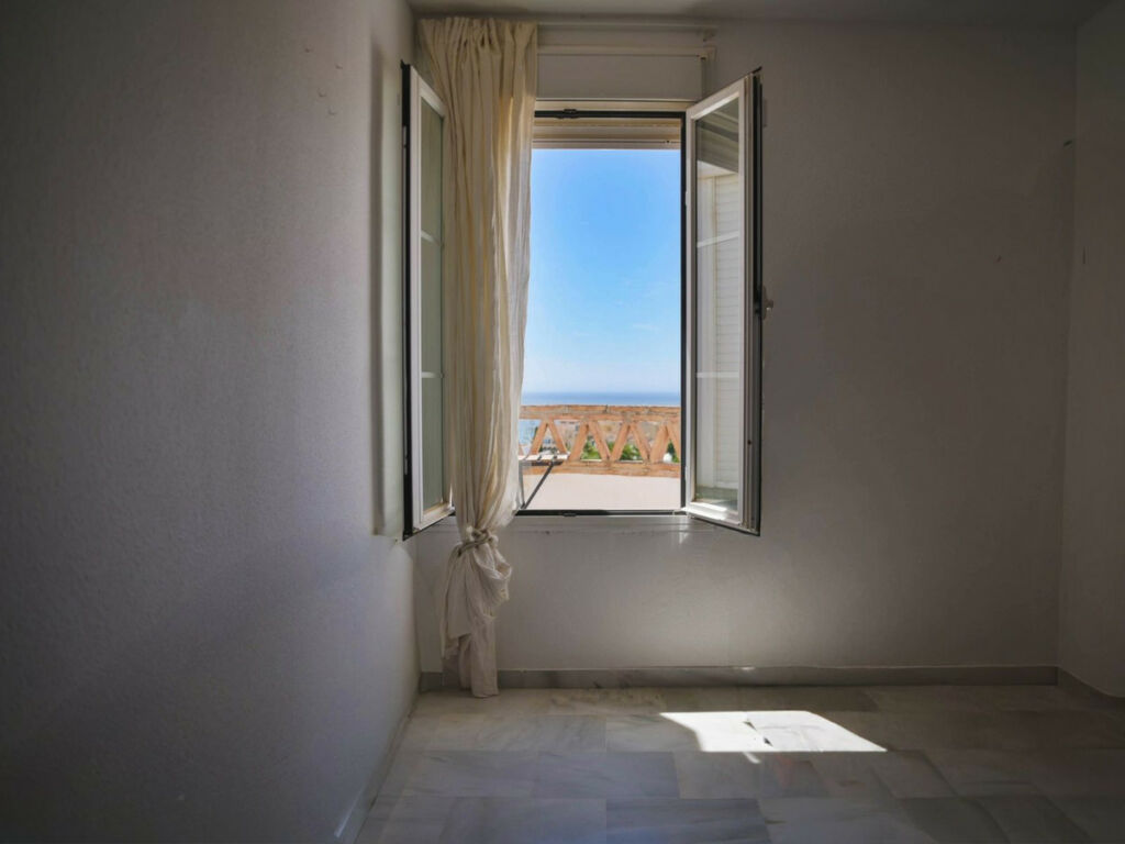 Townhouse Torrequebrada Málaga - image 13