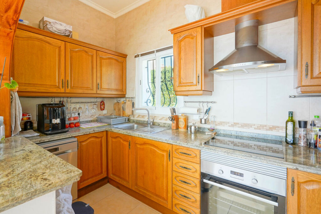 Detached Villa Benitachell Alicante - image 13