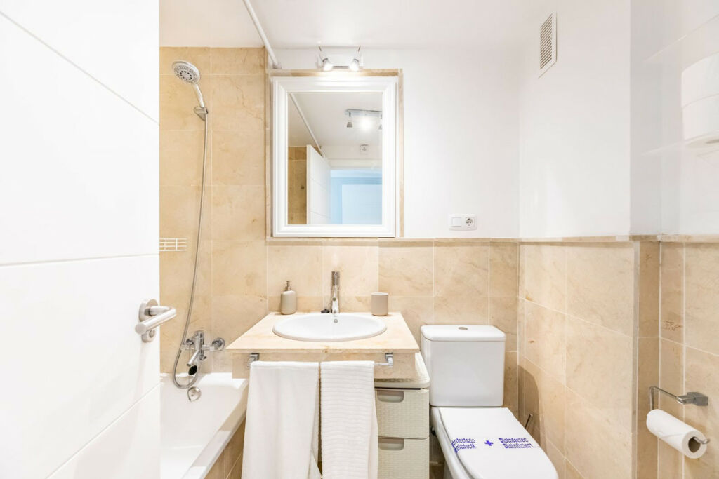 Middle Floor Apartment Manilva Málaga - image 13