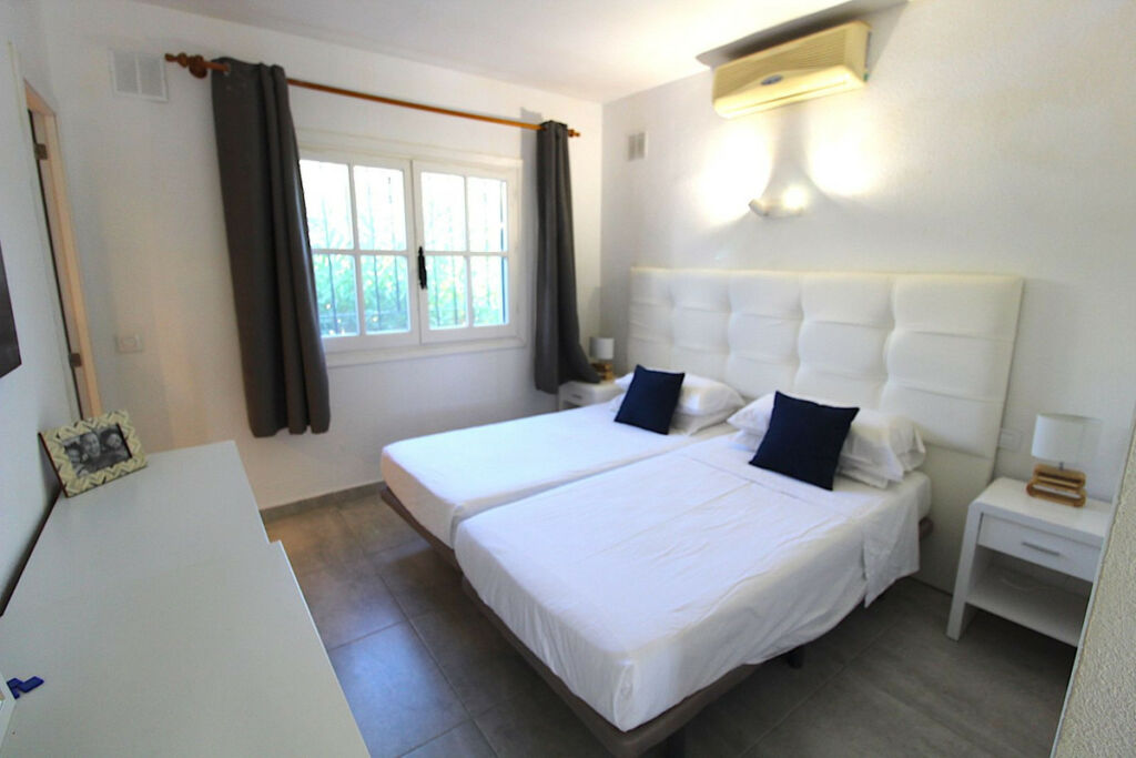 Ground Floor Apartment El Paraiso Málaga - image 13