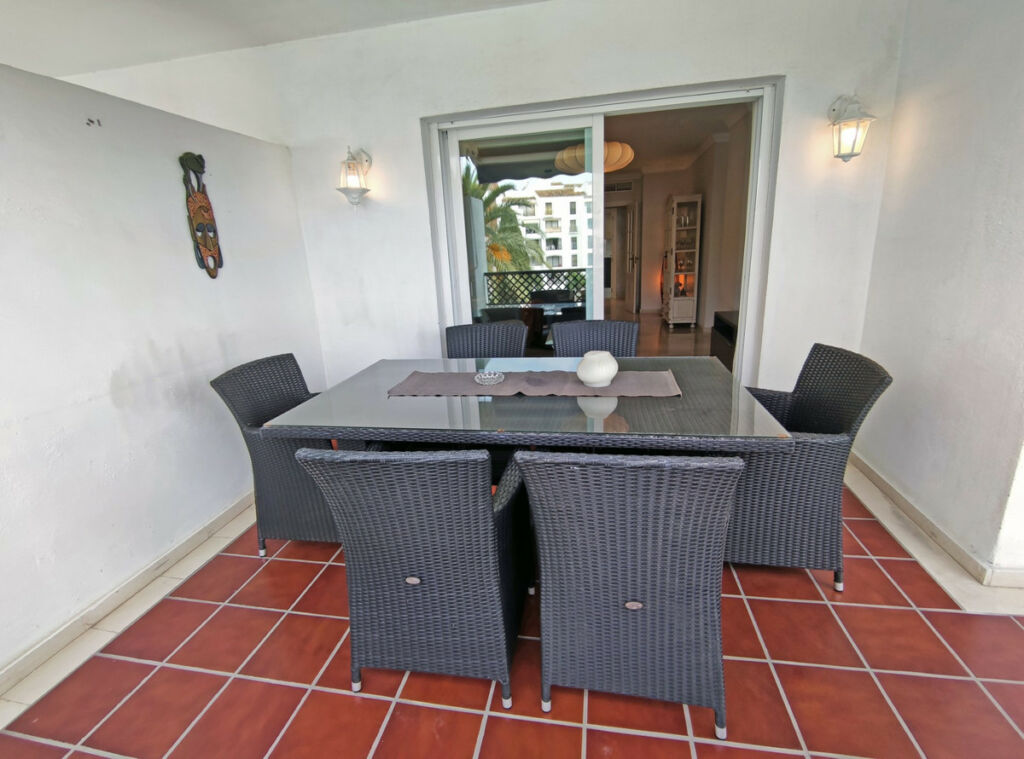 Middle Floor Apartment Puerto Banús Málaga - image 13