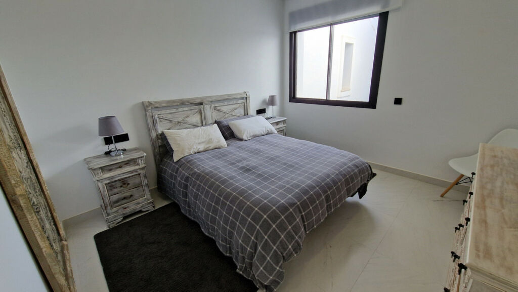 Middle Floor Apartment Estepona Málaga - image 13