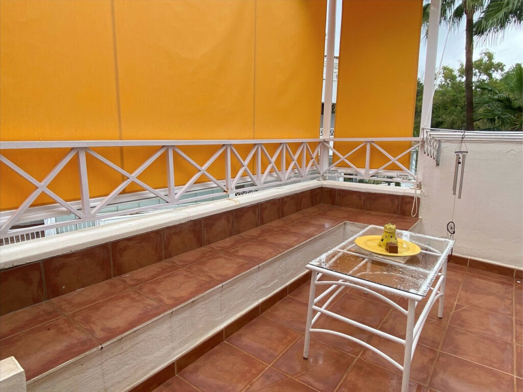 Middle Floor Apartment Río Real Málaga - image 13