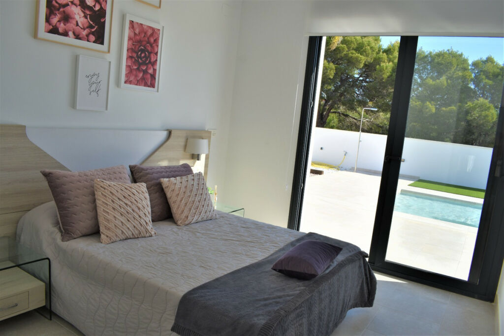 Detached Villa La Campaneta Alicante - image 13