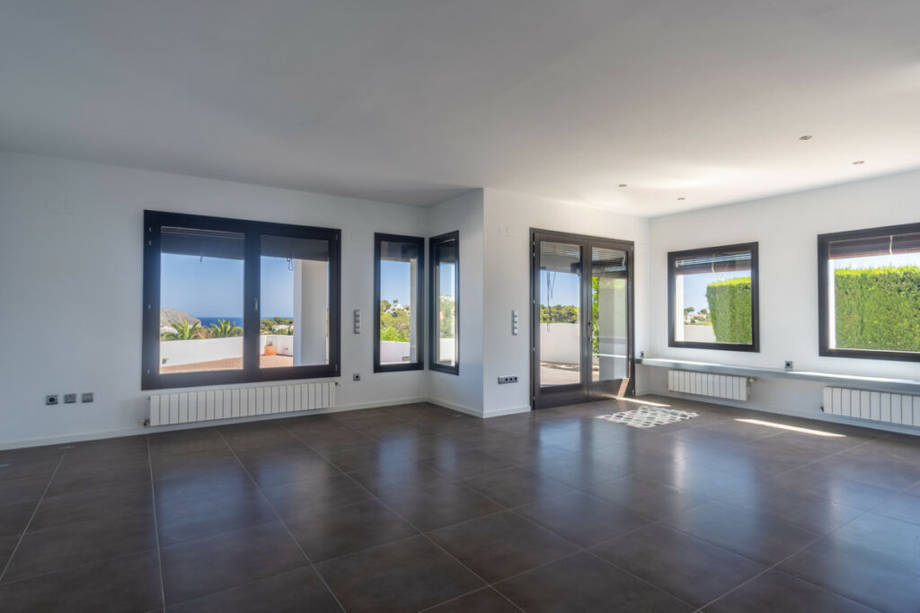 Detached Villa Moraira Alicante - image 13