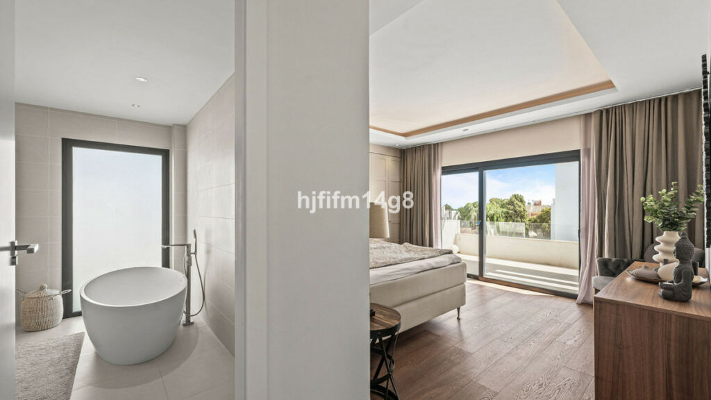 Detached Villa San Pedro de Alcántara Málaga - image 13