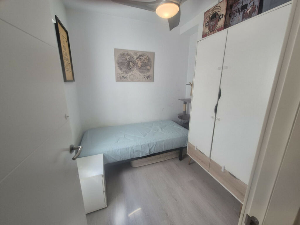 Middle Floor Apartment Estepona Málaga - image 13