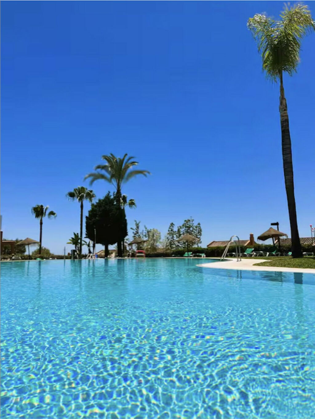 Middle Floor Apartment Elviria Málaga - image 13