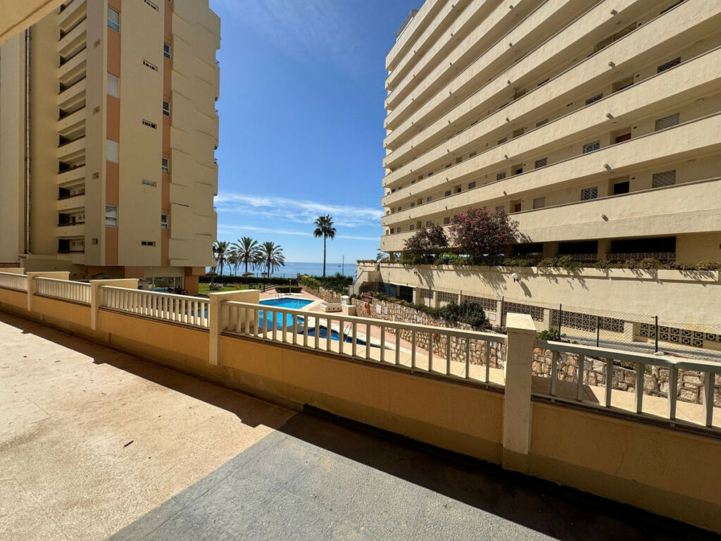 Middle Floor Apartment Marbella Málaga - image 13