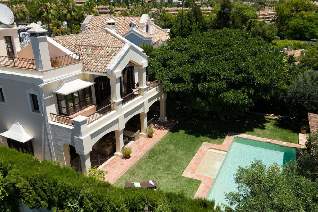 Detached Villa Marbella Málaga - image 13