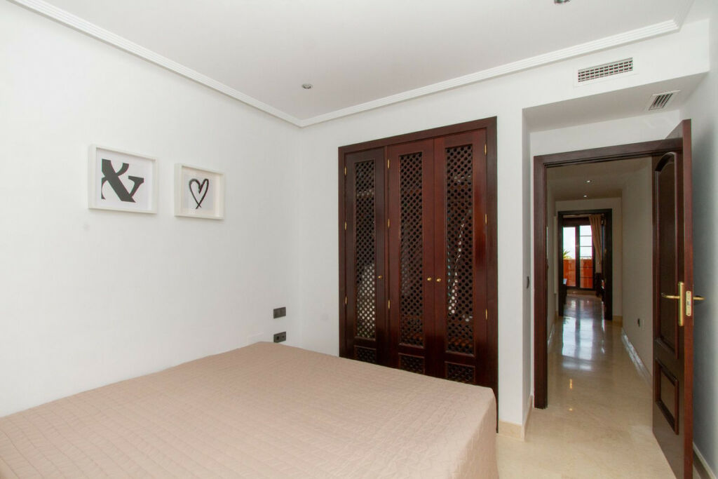 Ground Floor Apartment La Mairena Málaga - image 13