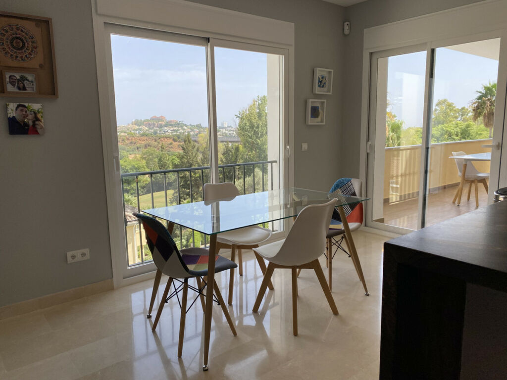 Middle Floor Apartment La Quinta Málaga - image 13