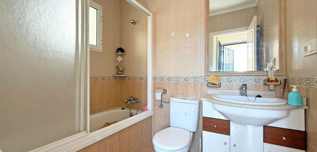 Townhouse Torrevieja Alicante - image 13