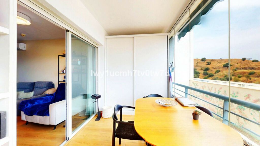 Middle Floor Apartment Puerto de la Torre Málaga - image 13