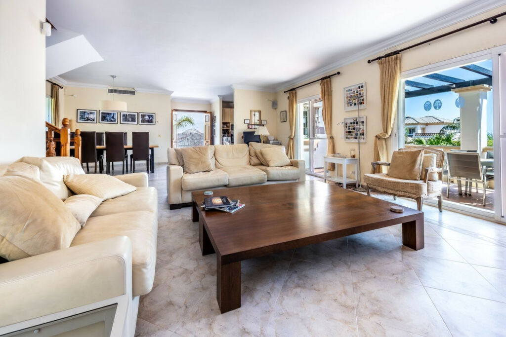 Detached Villa Coín Málaga - image 13