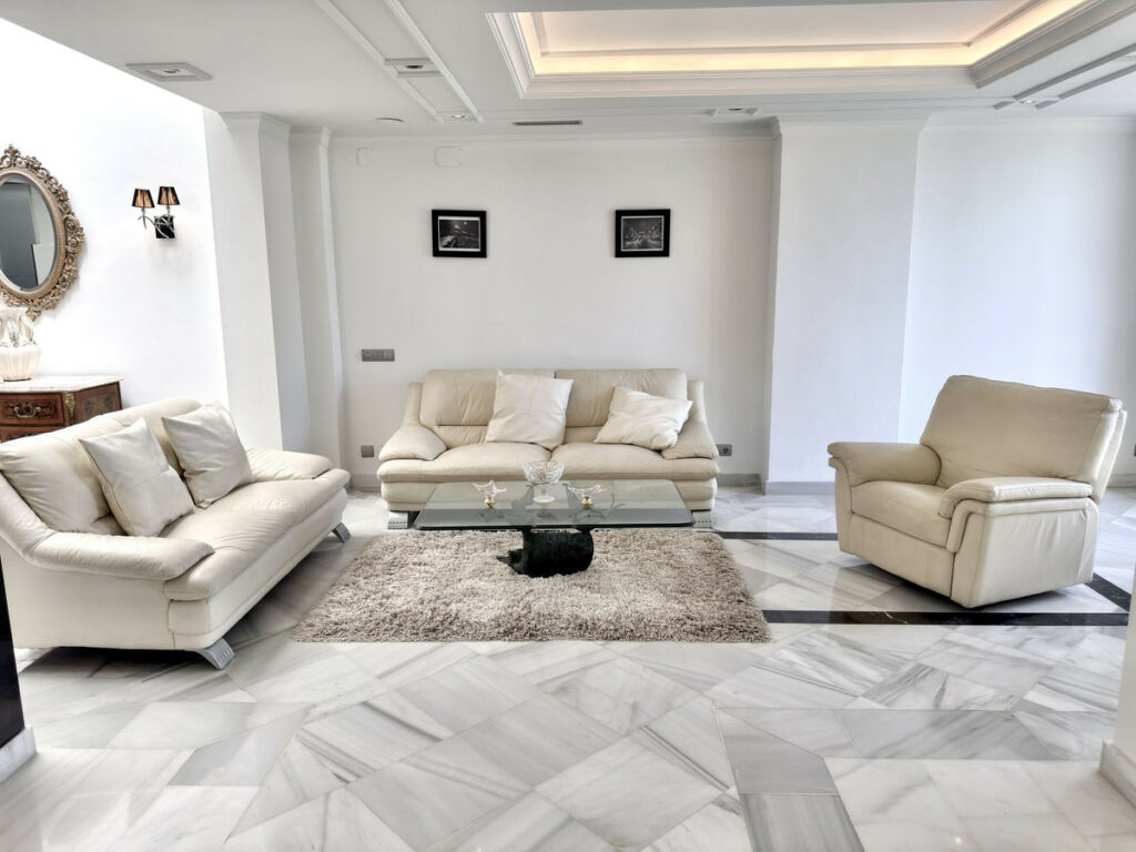 Duplex Puerto Banús Málaga - image 12