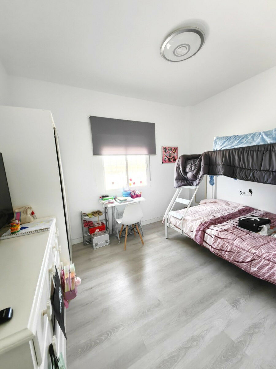 Detached Villa Pinoso Alicante - image 13