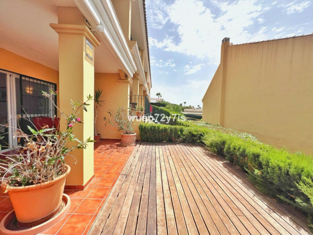 Semi-Detached House Costabella Málaga - image 13