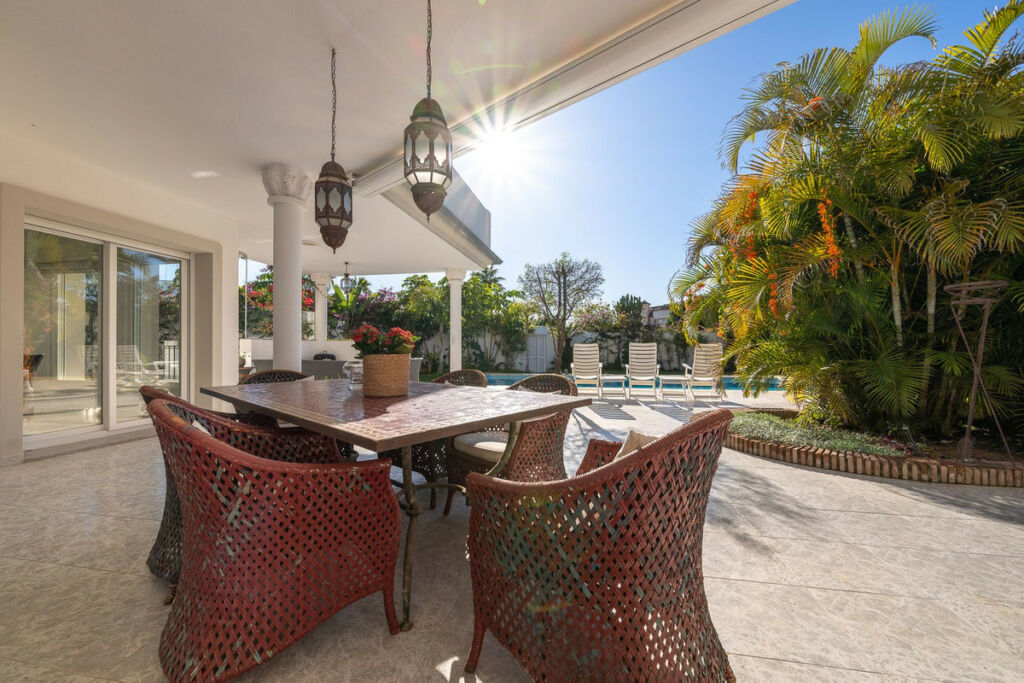 Detached Villa Marbesa Málaga - image 13