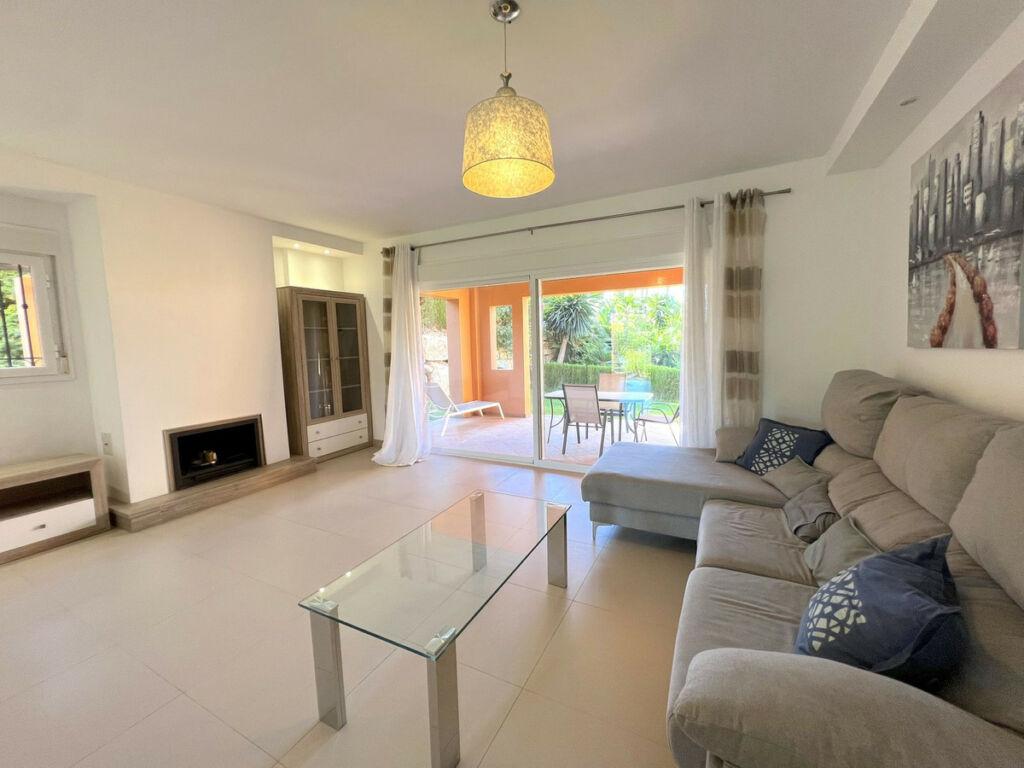 Townhouse Benahavís Málaga - image 13