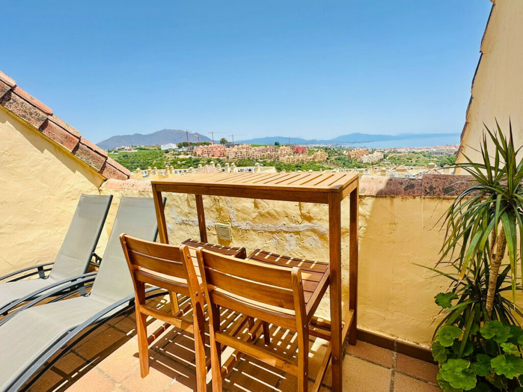Penthouse La Duquesa Málaga - image 12