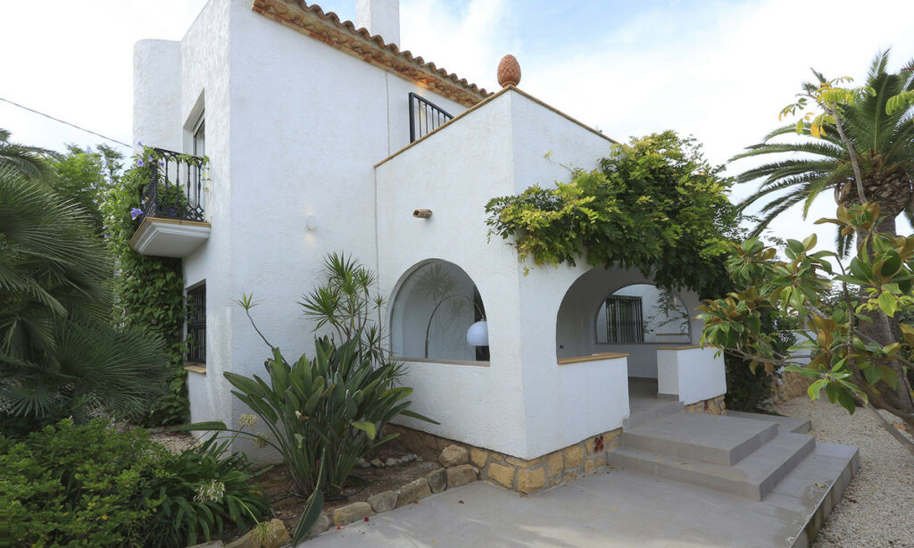 Detached Villa Albir Alicante - image 13