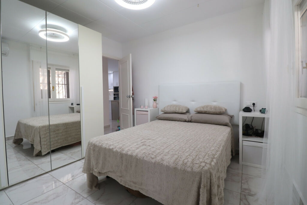 Detached Villa La Florida Alicante - image 14