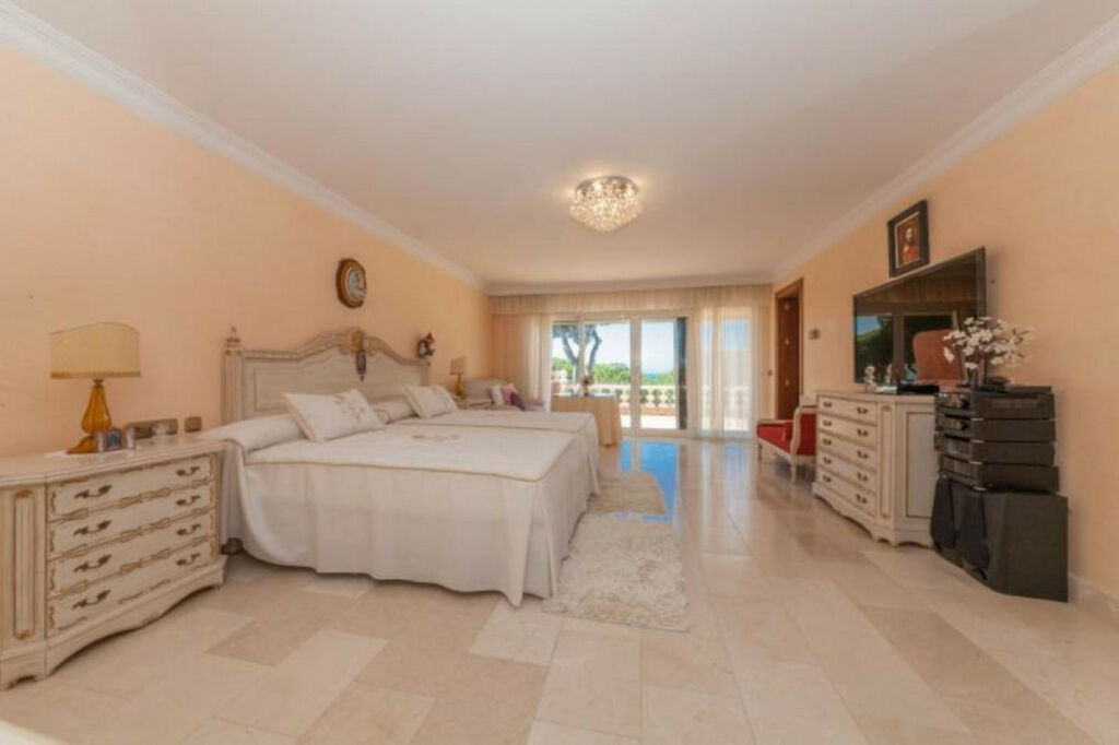 Semi-Detached House Puerto de Cabopino Málaga - image 13