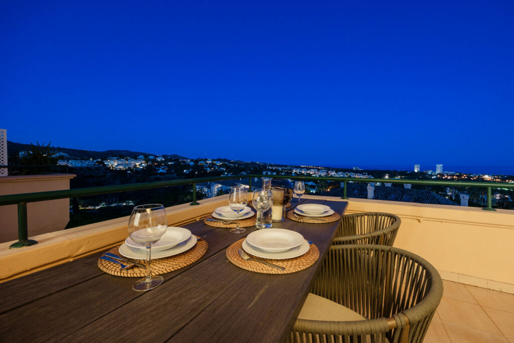 Middle Floor Apartment Elviria Málaga - image 13