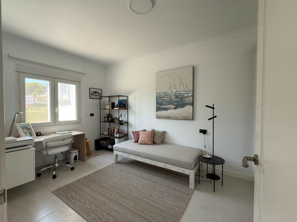 Middle Floor Apartment Benissa Alicante - image 13