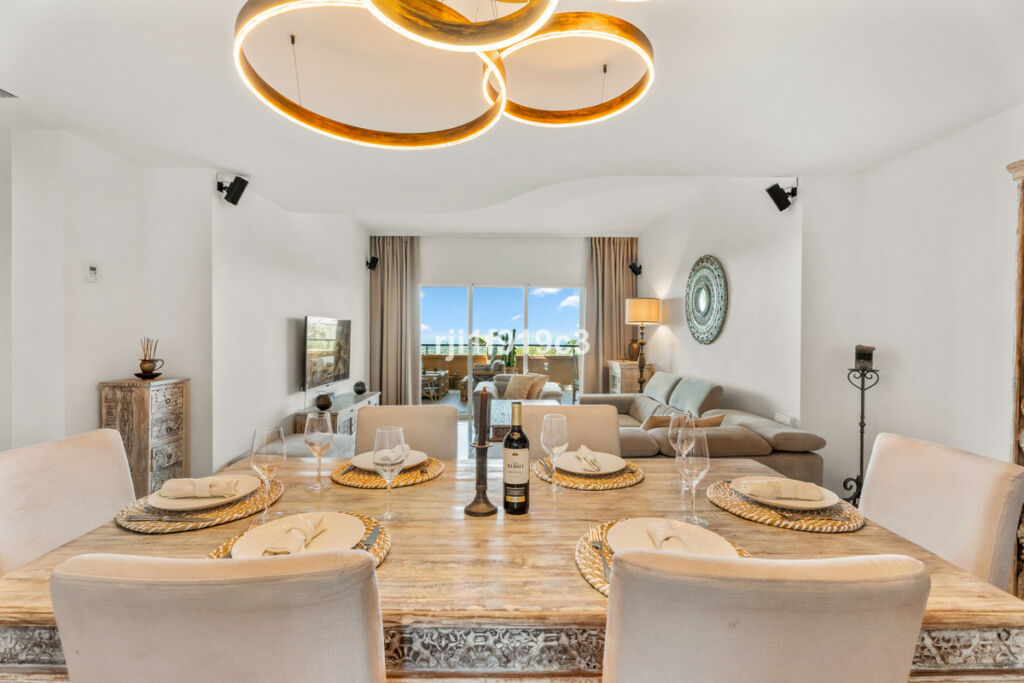 Middle Floor Apartment Elviria Málaga - image 13