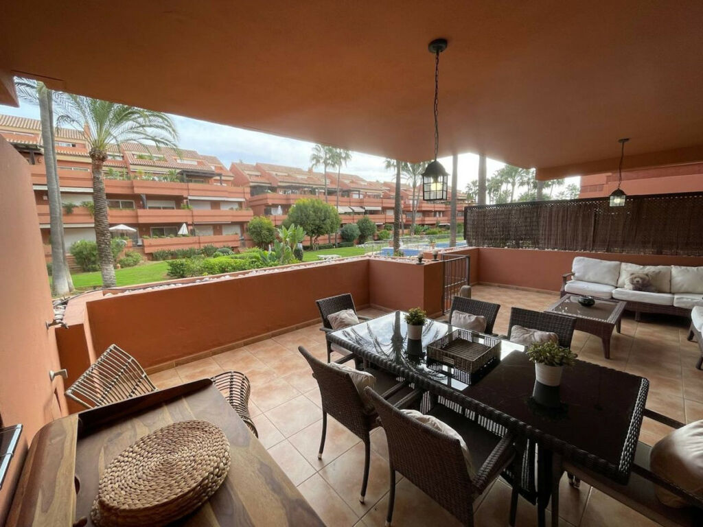 Ground Floor Apartment Puerto Banús Málaga - image 13