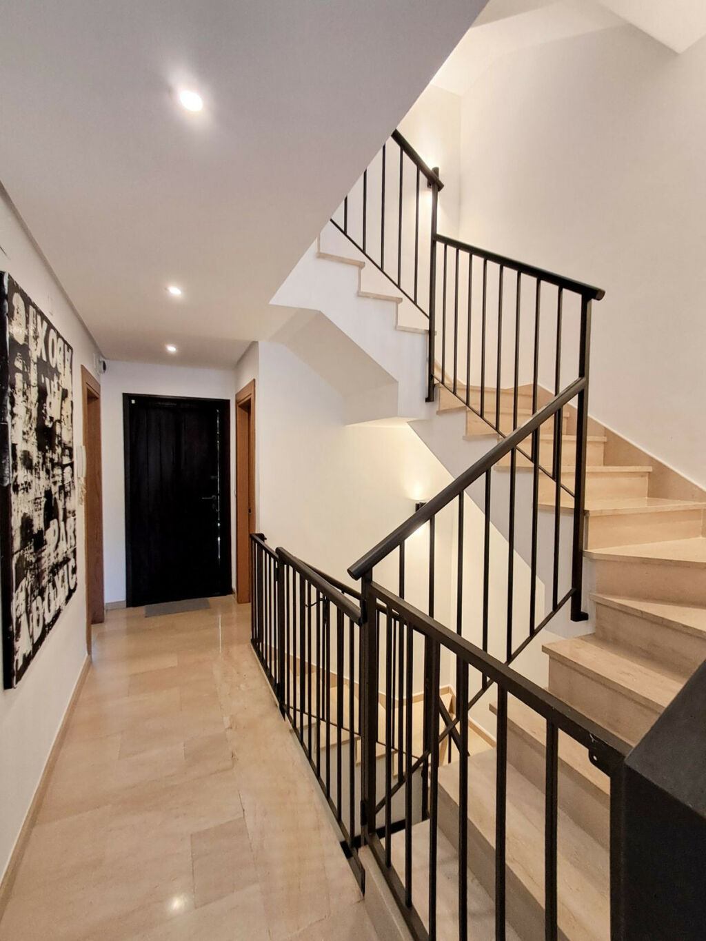 Townhouse Nagüeles Málaga - image 13