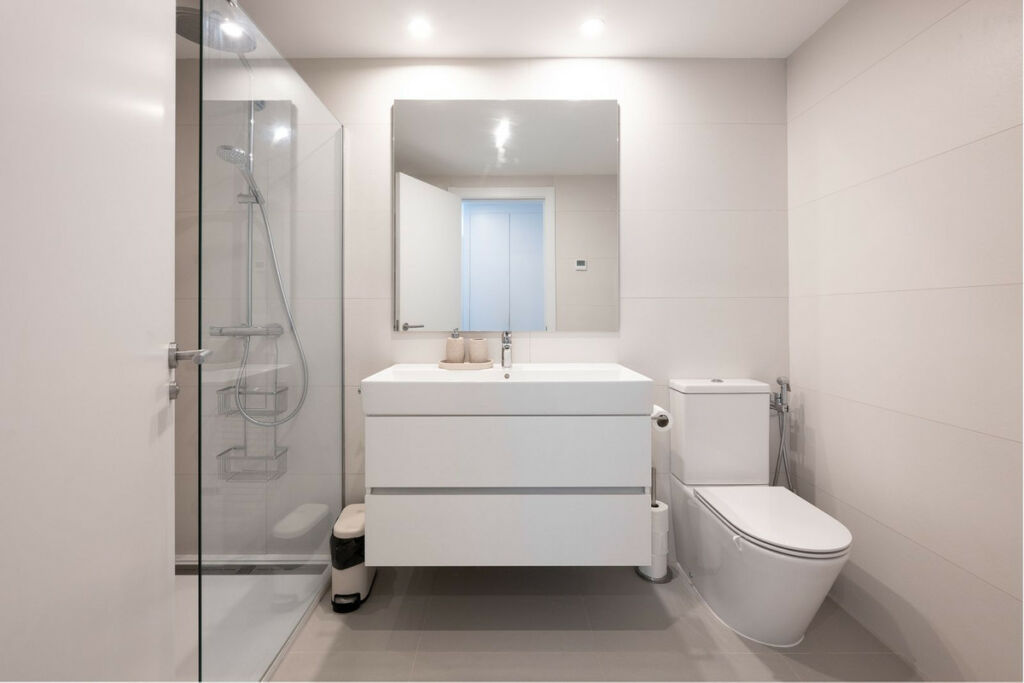 Middle Floor Apartment Estepona Málaga - image 13