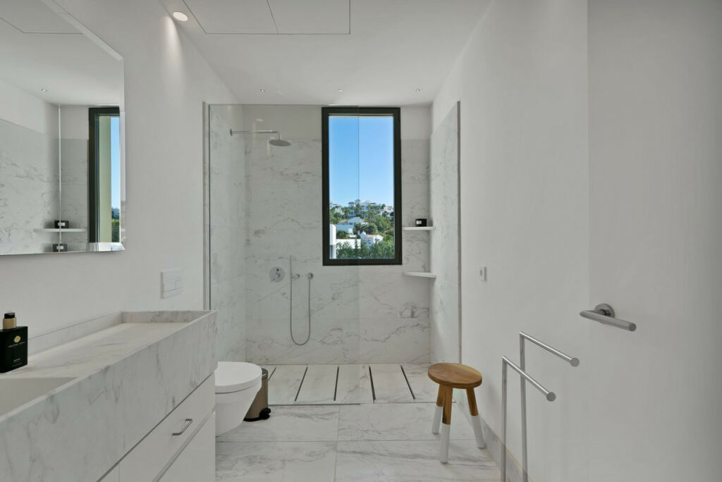Detached Villa Benahavís Málaga - image 13