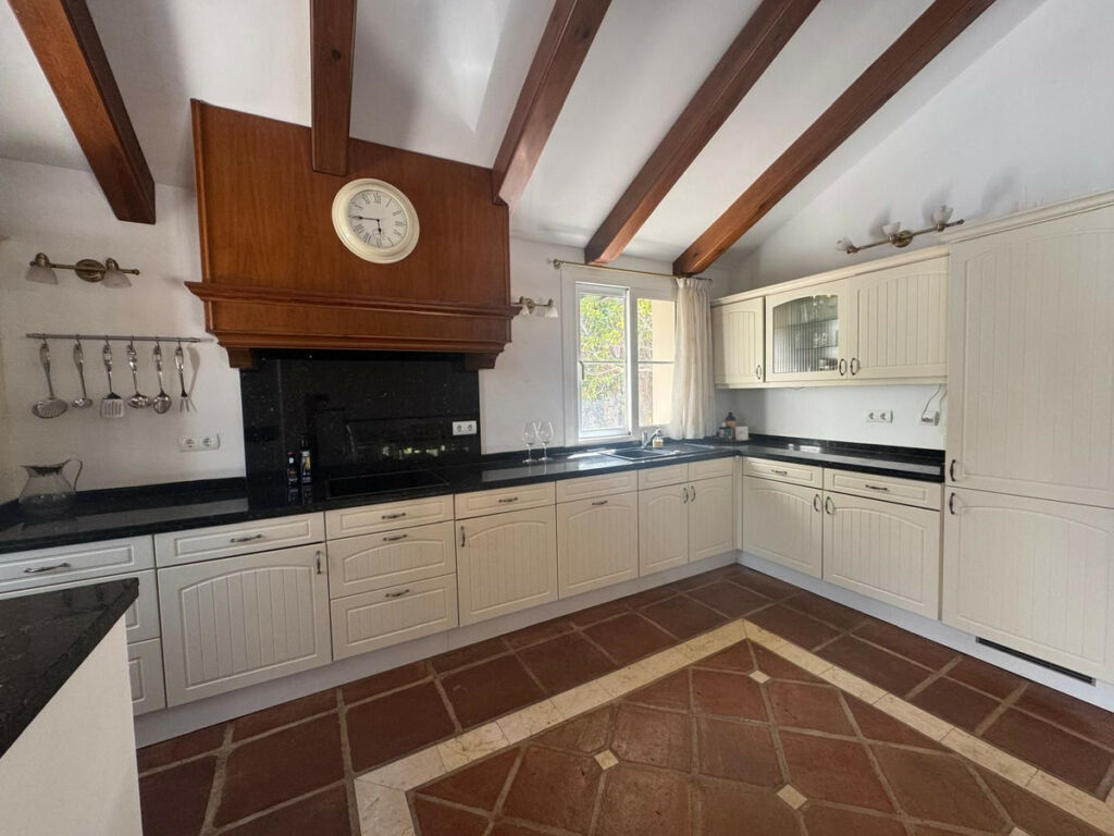Detached Villa Istán Málaga - image 13