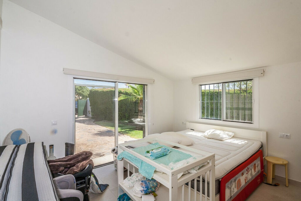 Detached Villa Elviria Málaga - image 13